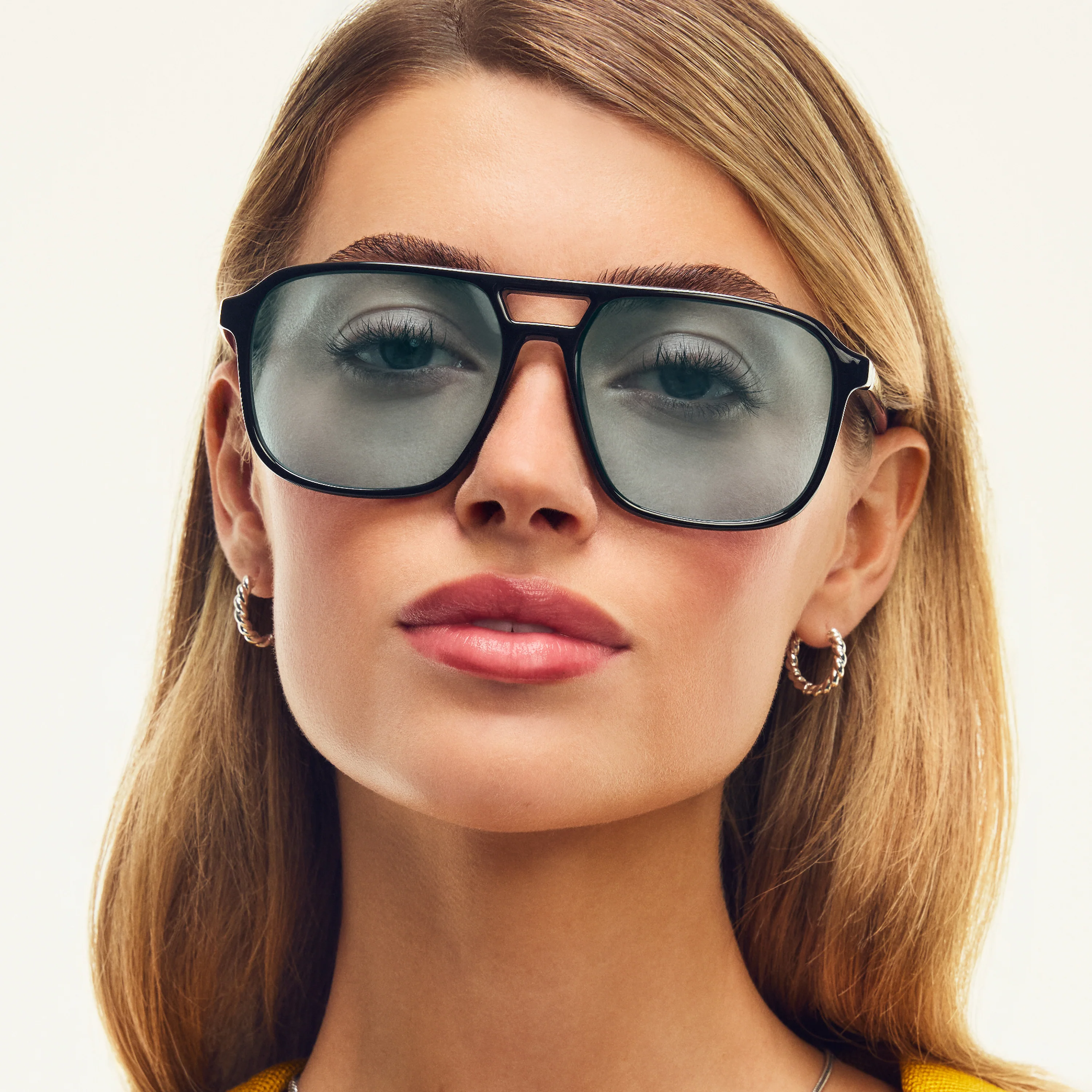 ON THE FLY - Image 16